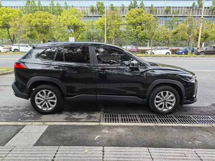 Toyota Frontlander Fenglanda 2023 2.0L CVT Elite Edition 2023 — миниатюра 5
