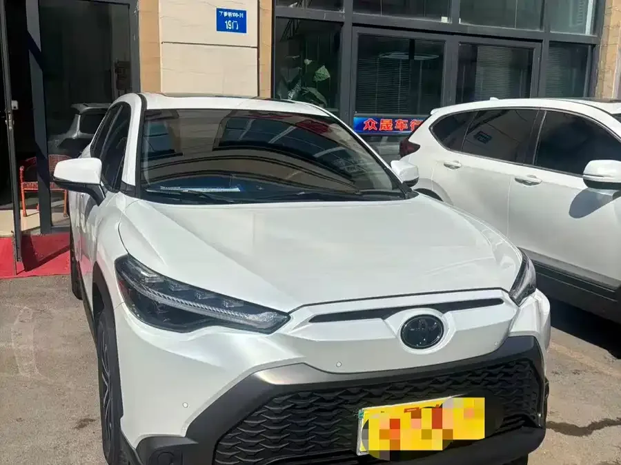Toyota Frontlander Fenglanda 2022 2.0L CVT Luxury Edition 2022 — миниатюра 3