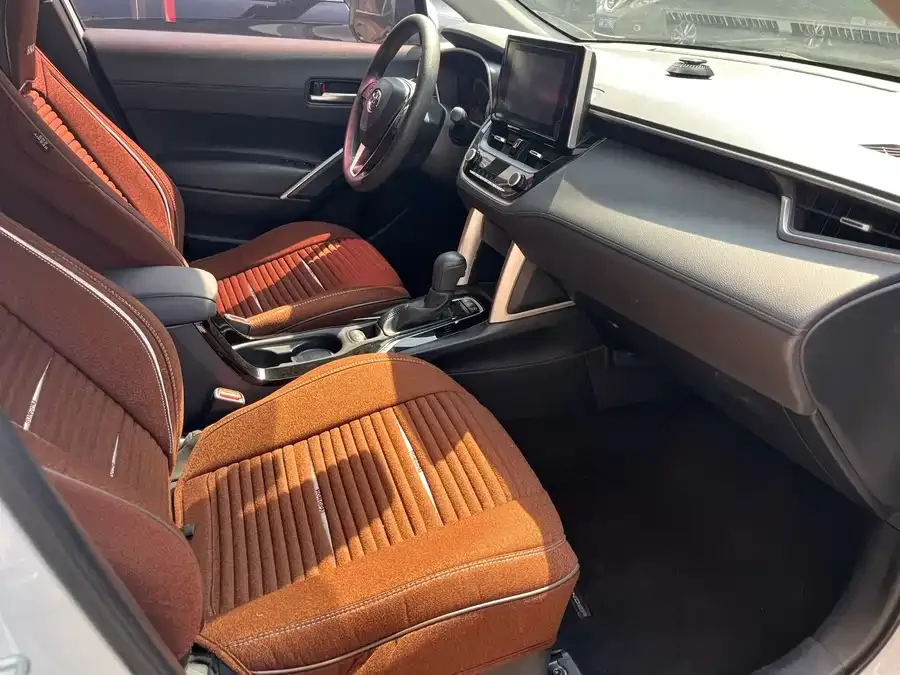 Toyota Frontlander Fenglanda 2022 2.0L CVT Luxury Edition 2022 — миниатюра 5