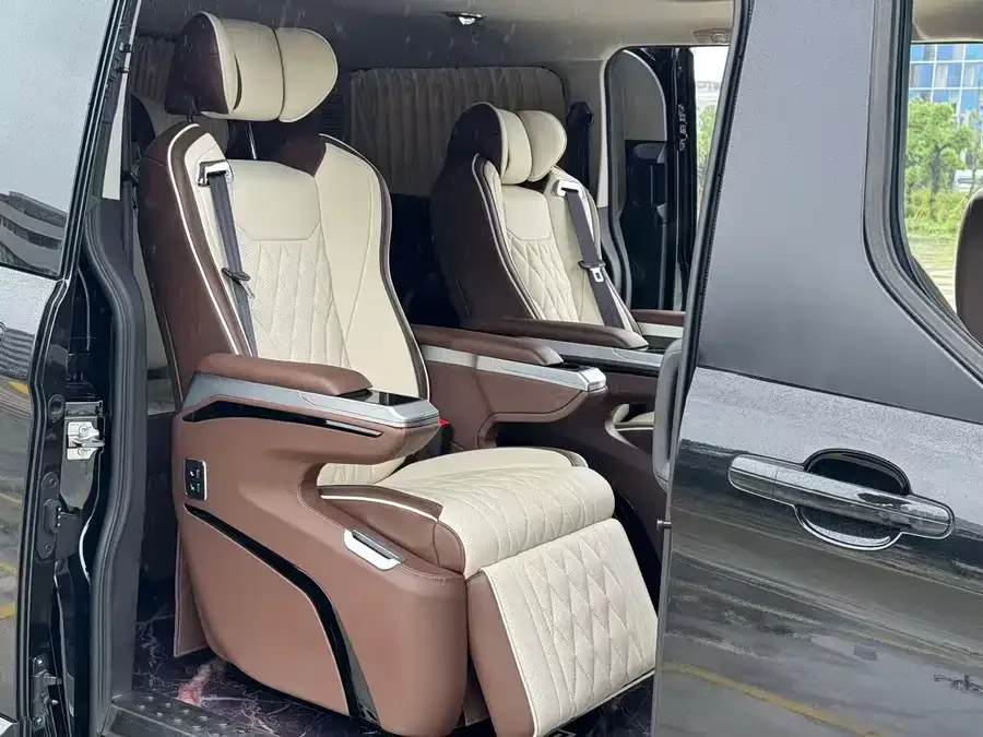 Ford Tourneo Tourneo 2020 2.0T Automatic Elite Edition National VI 2022 — миниатюра 3