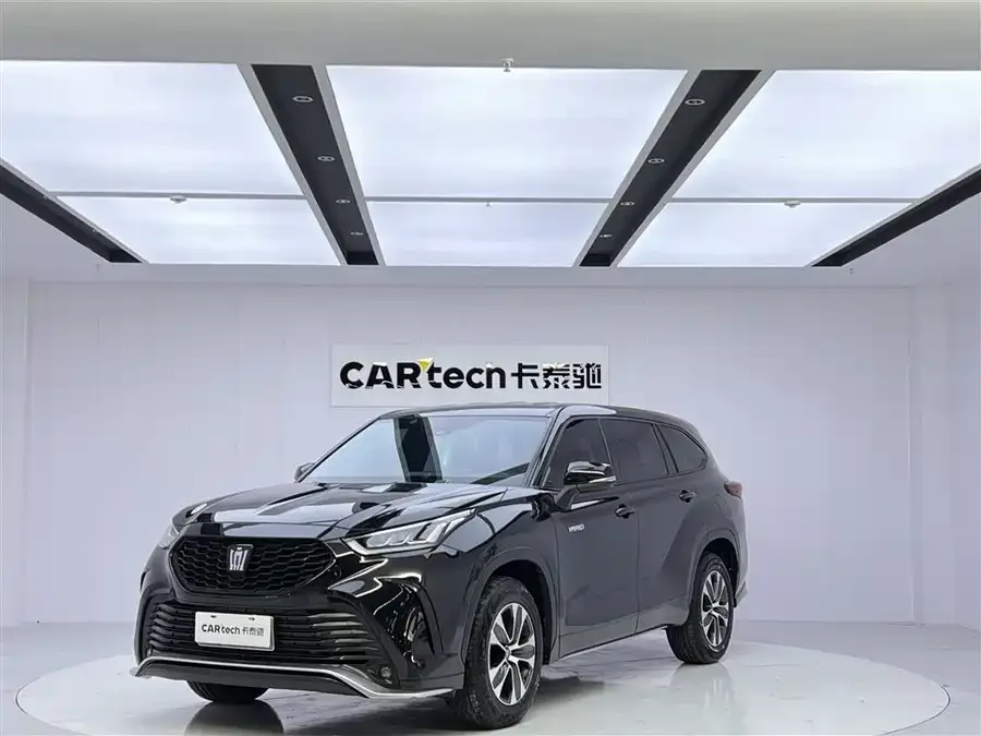Toyota Crown Land 2024