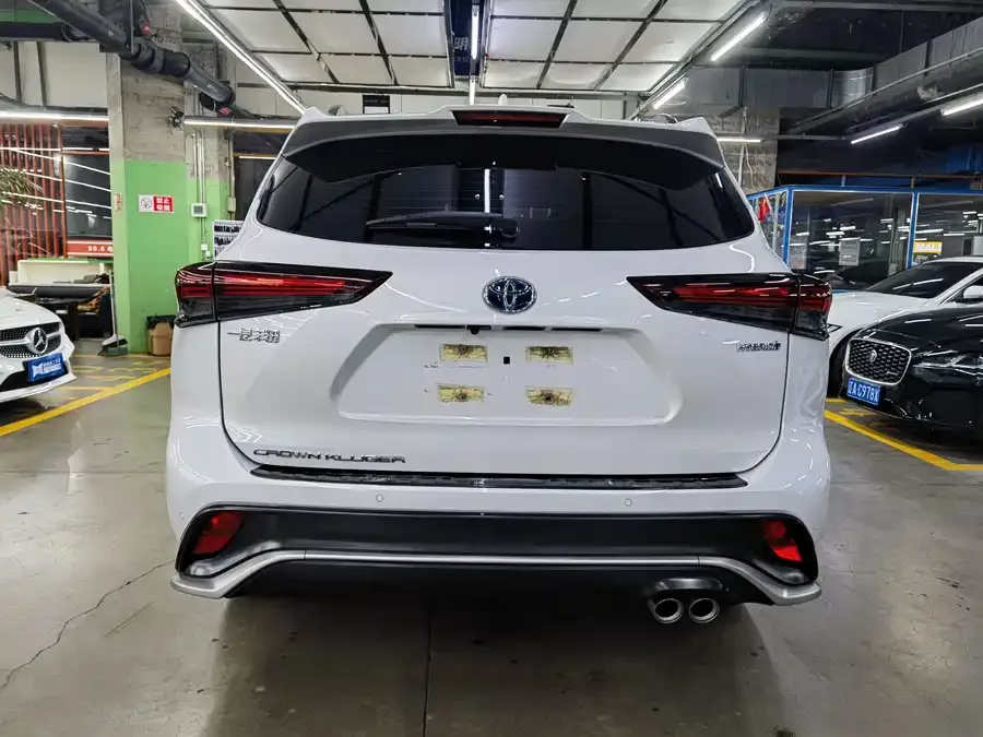 Toyota Crown Land 2023 Crown Land Rover 2.5L HEV 2WD Progressive Edition (five seats) 2024 — миниатюра 2