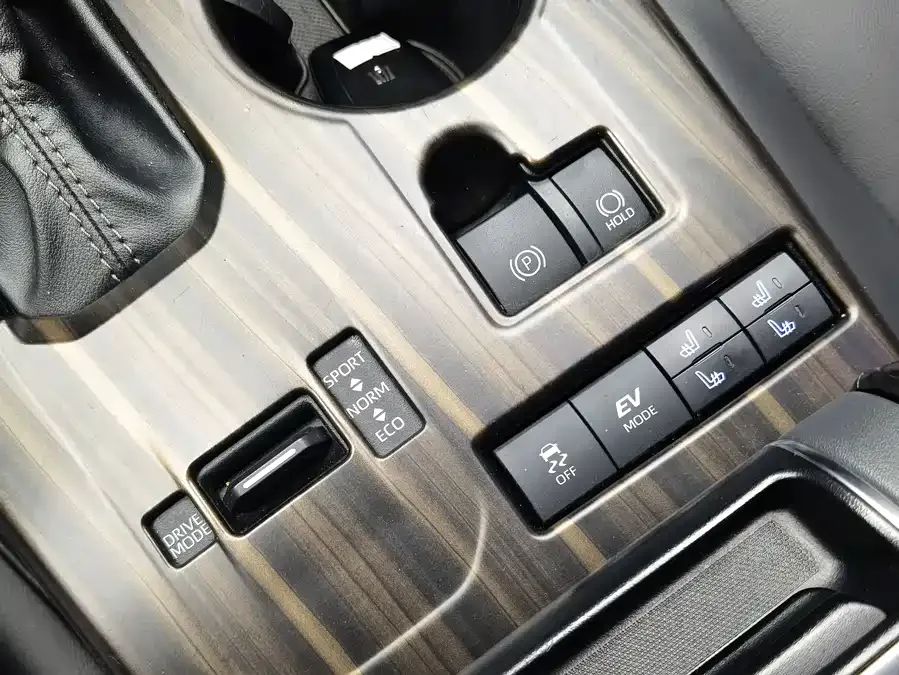 Toyota Crown Land 2023 Crown Land Rover 2.5L HEV 2WD Progressive Edition (five seats) 2024 — миниатюра 4
