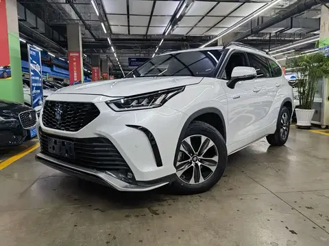 Toyota Crown Land 2024 buy in Moscow