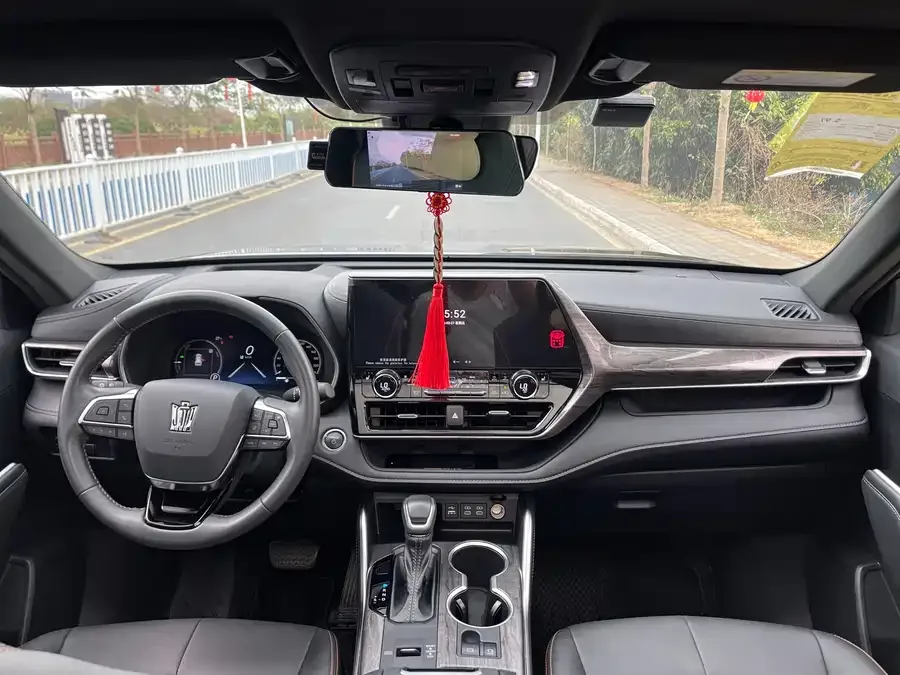 Toyota Crown Land Crown Land 2024 2.5L HEV 4WD Premium Edition 2024 — миниатюра 5