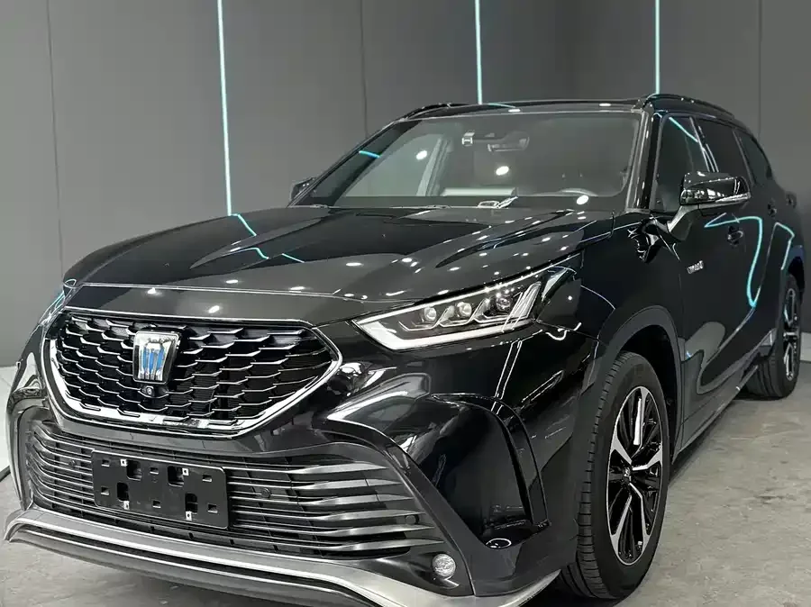Toyota Crown Land 2024