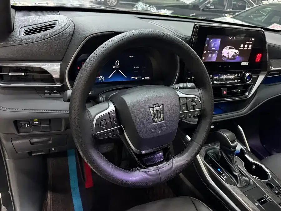 Toyota Crown Land Crown Land 2024 2.5L HEV 4WD Deluxe Edition 2024 — миниатюра 3