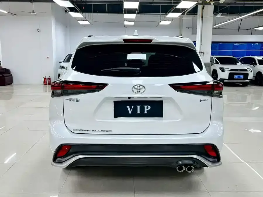 Toyota Crown Land 2026 Toyota Crown Land Cruiser 2.5L HEV 4WD Luxury Edition 2026 — миниатюра 5