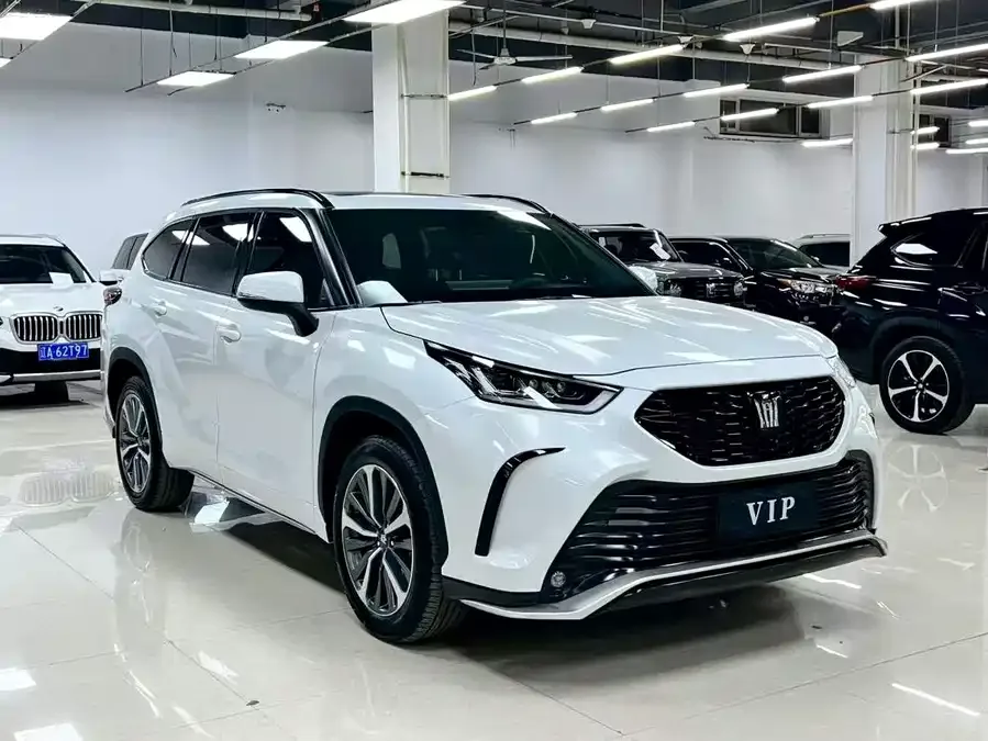 Toyota Crown Land 2026