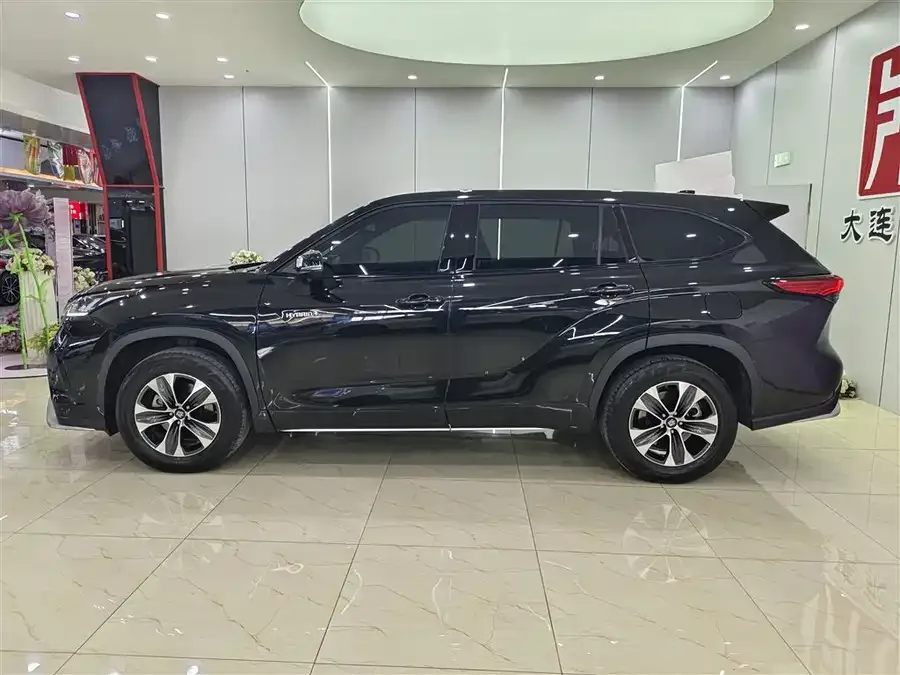 Toyota Crown Land Crown Lufang 2022 2.5L HEV two-wheel drive elite version 2022 — миниатюра 3