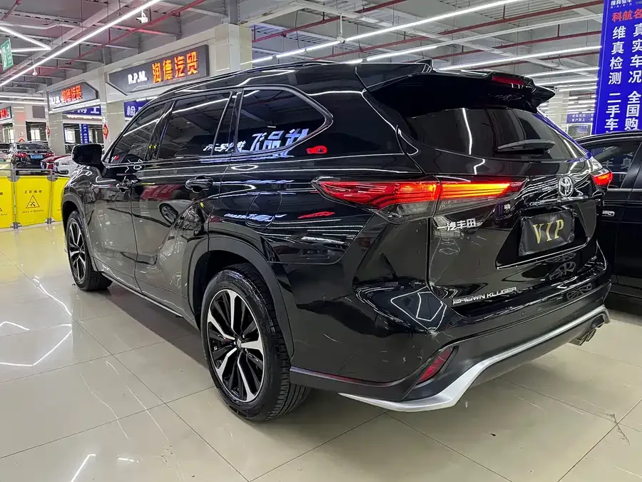 Toyota Crown Land Crown Land Release 2022 2.0T 4WD Jinyao Edition 2023 — миниатюра 5