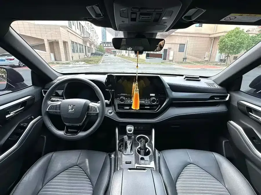 Toyota Crown Land Crown Land Release 2023 2.5L HEV 4WD Premium Edition 2023 — миниатюра 2