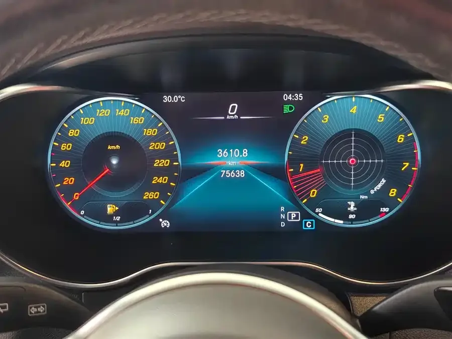 Mercedes-Benz GLC-Class Mercedes-Benz GLC 2023 GLC 260 L 4MATIC luxury 5-seater 2023 — миниатюра 4