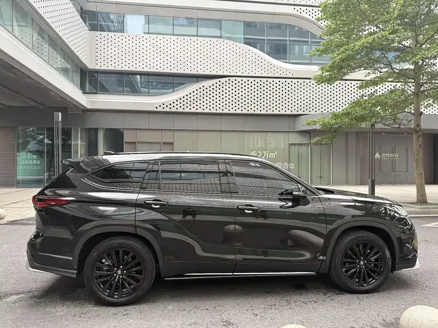 Toyota Crown Land Crown Land Release 2024 2.0T 4WD Jinyao Edition 2025 — миниатюра 4