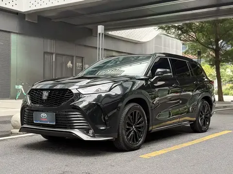 Toyota Crown Land 2025 buy in Moscow