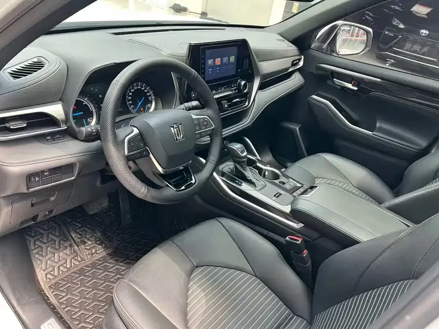 Toyota Crown Land Crown Land 2023 2.5L HEV 4WD Deluxe Edition 2023 — миниатюра 5