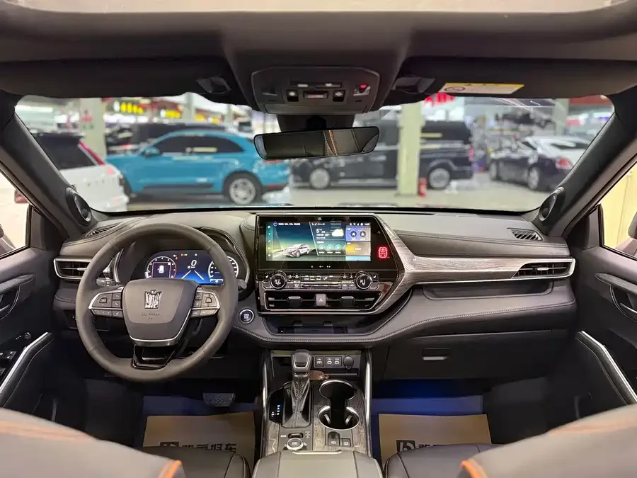 Toyota Crown Land Crown Land Release 2024 2.0T 4WD Jinyao Edition 2025 — миниатюра 2