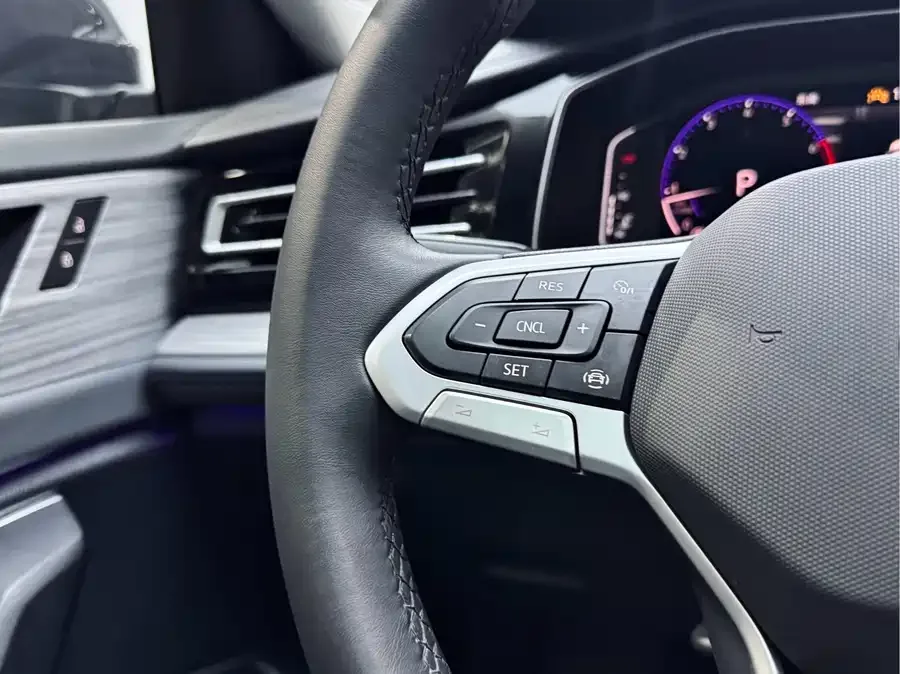 Volkswagen Sagitar 2023 Sagitar 300TSI DSG Beyond Edition 2023 — миниатюра 2