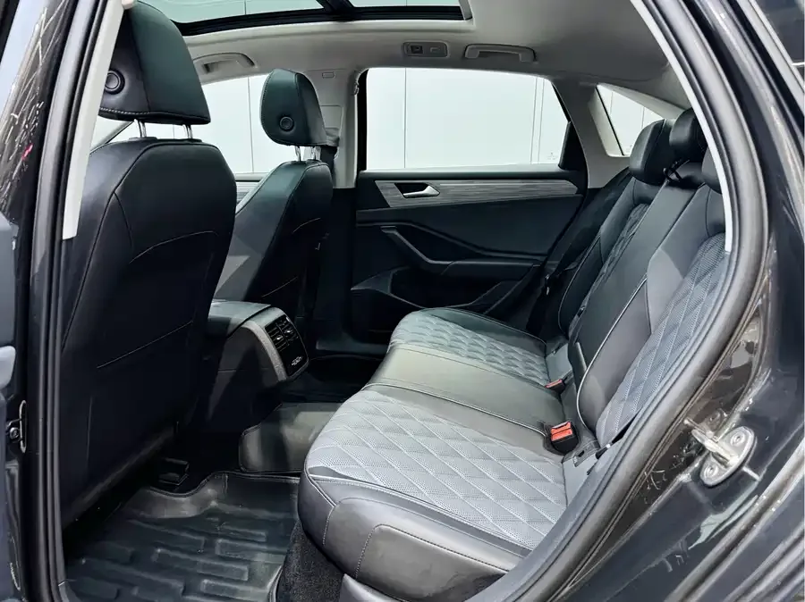 Volkswagen Sagitar 2023 Sagitar 300TSI DSG Beyond Edition 2023 — миниатюра 5