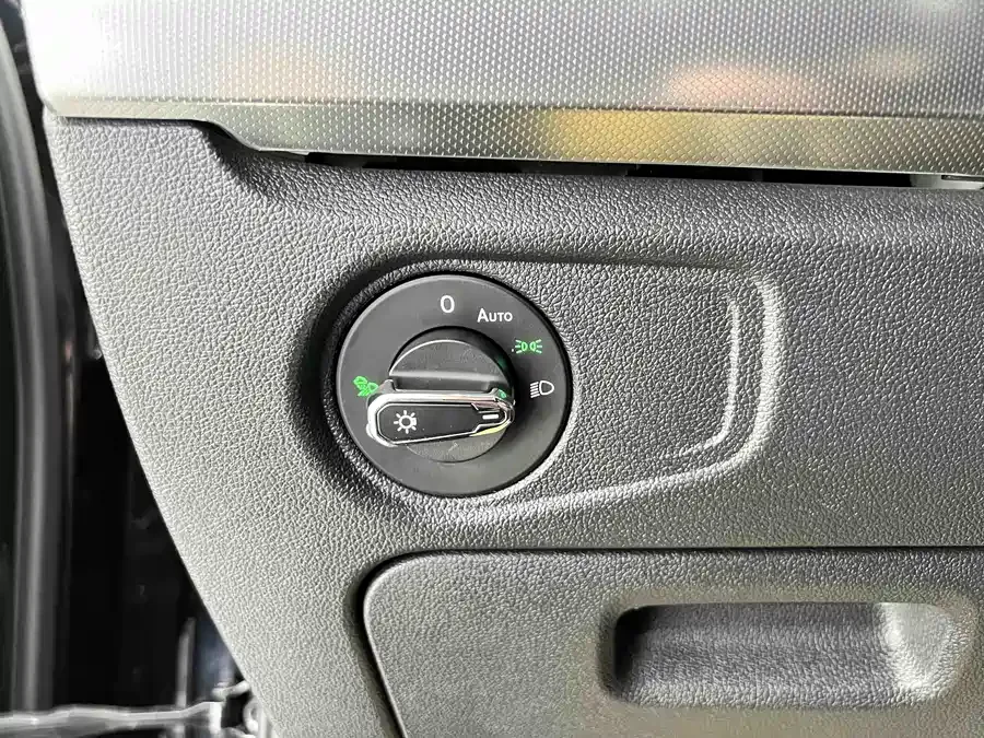 Volkswagen Passat Passat 2022 280TSI Elite Edition 2023 — миниатюра 3