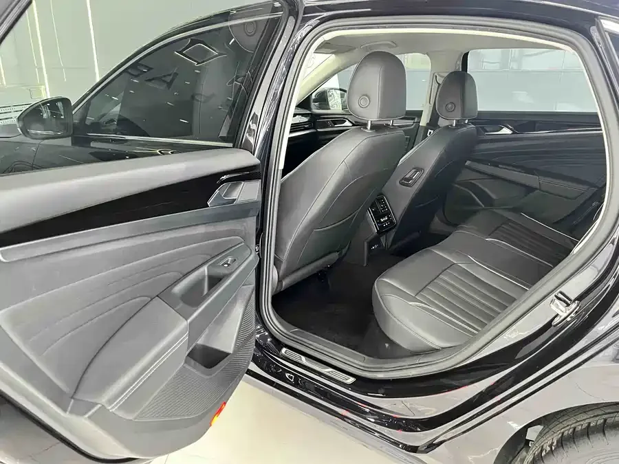 Volkswagen Passat Passat 2022 280TSI Elite Edition 2023 — миниатюра 4