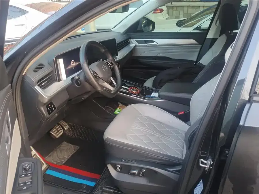 Volkswagen Tavendor 2023 Lanxun 380TSI 4WD R-Line Touring Edition 2023 — миниатюра 3