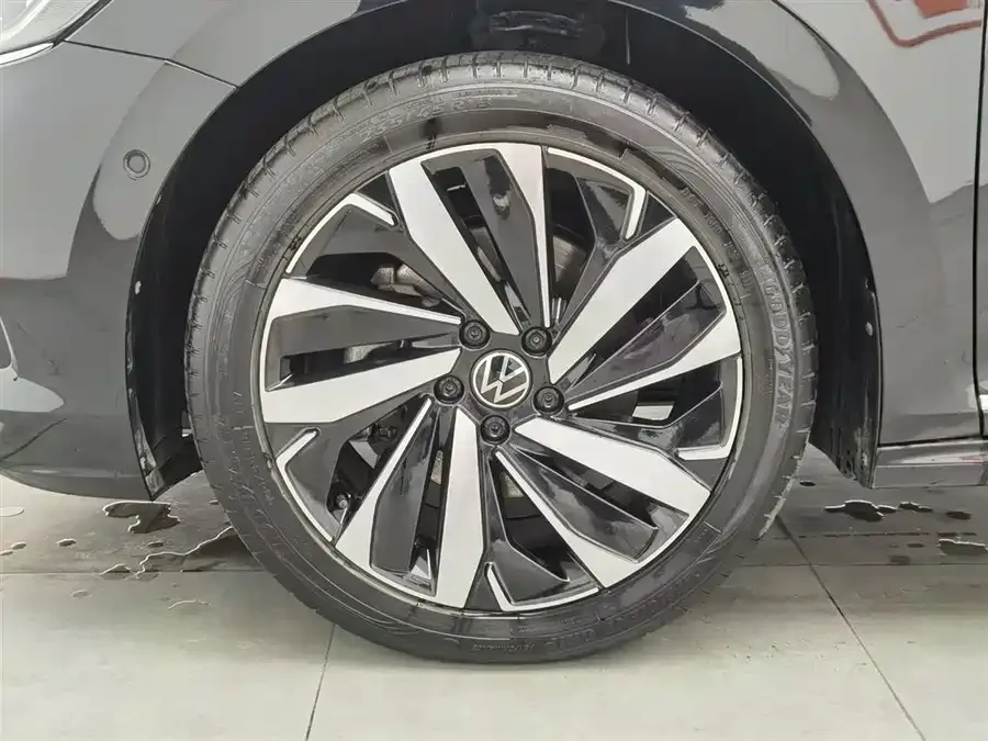 Volkswagen Passat Passat 2022 330TSI Deluxe Edition 2023 — миниатюра 5