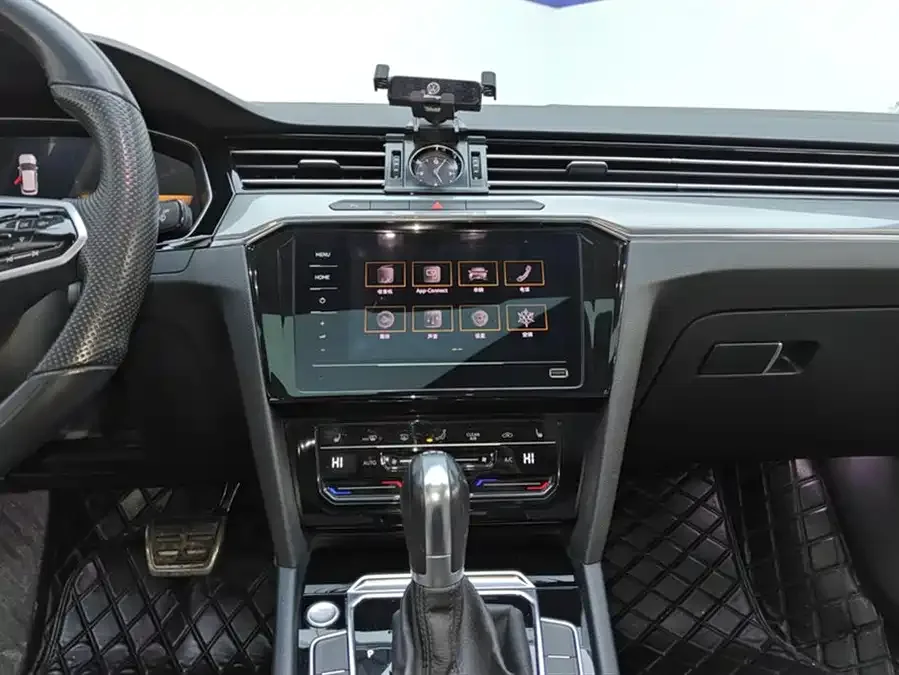 Volkswagen Magotan Magotan 2023 2 million commemorative edition 330TSI DSG leading model 2024 — миниатюра 4