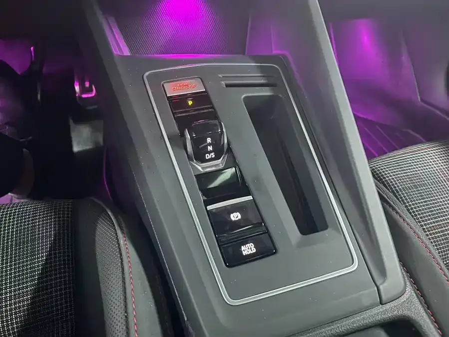 Volkswagen GOLF GTI Golf GTI 2023 380TSI DSG GTI 2025 — миниатюра 3