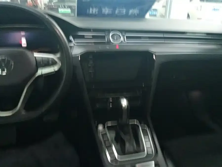 Volkswagen Passat Passat 2021 380TSI Deluxe Edition 2022 — миниатюра 4