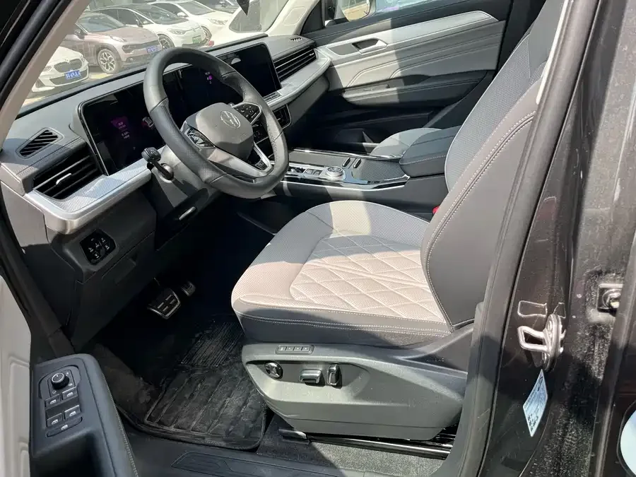 Volkswagen Tavendor 2024 Lanxun 380TSI 4WD R-Line Touring Edition 2025 — миниатюра 3