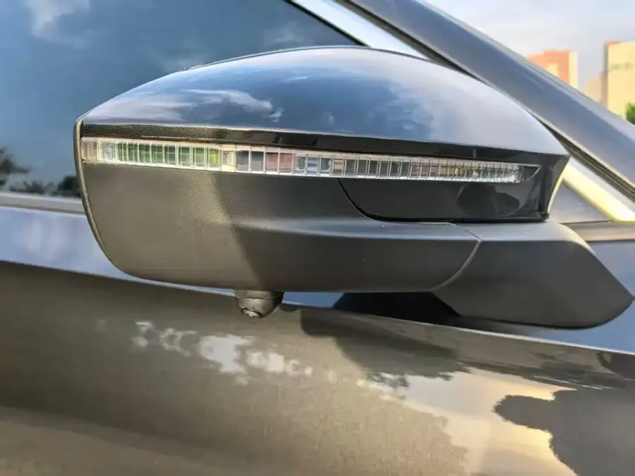 Volkswagen Tavendor 2023 Lanxun 380TSI 4WD R-Line Touring Edition 2023 — миниатюра 3