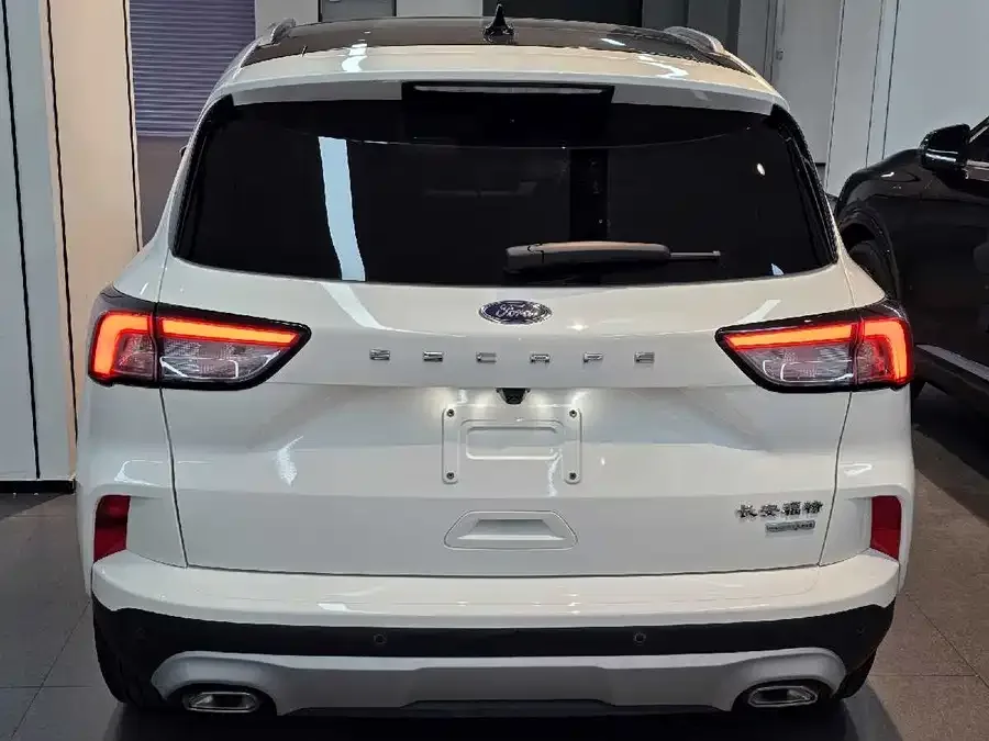 Ford Edge 2020 EcoBoost 245 2WD Premium Edition 2023 — миниатюра 2
