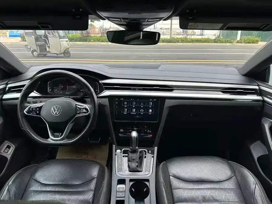 Volkswagen FAW- CC FAW-Volkswagen CC 2021 380TSI Eye-catching Edition 2022 — миниатюра 2