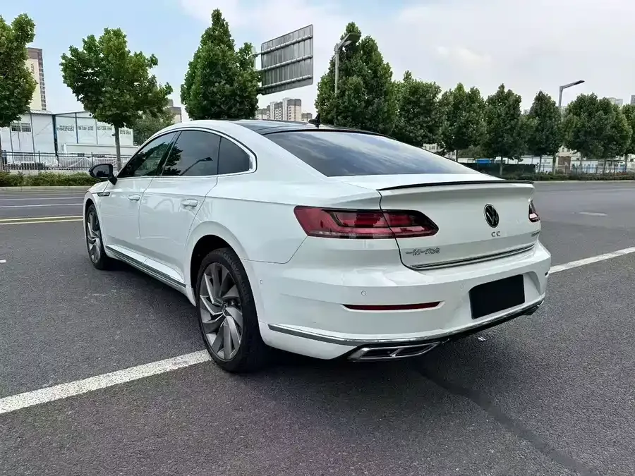 Volkswagen FAW- CC FAW-Volkswagen CC 2021 380TSI Eye-catching Edition 2022 — миниатюра 3