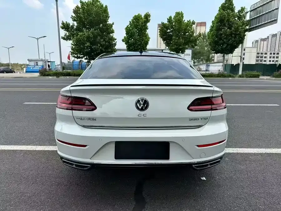 Volkswagen FAW- CC FAW-Volkswagen CC 2021 380TSI Eye-catching Edition 2022 — миниатюра 5