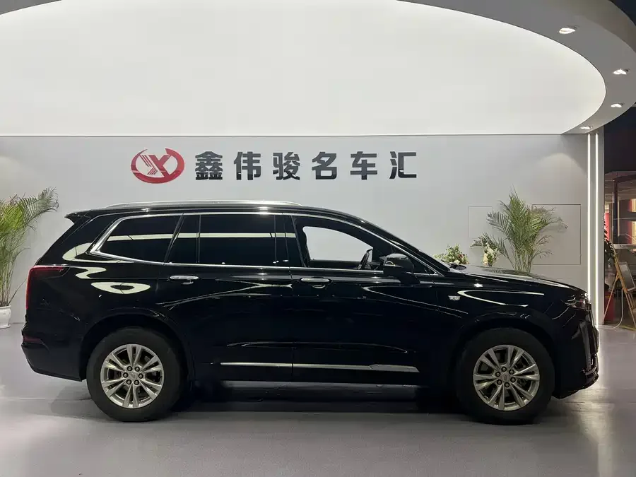 Cadillac XT6 2022 2.0T 7-Seat AWD Fashion 120th Anniversary Limited Edition 2022 — миниатюра 2