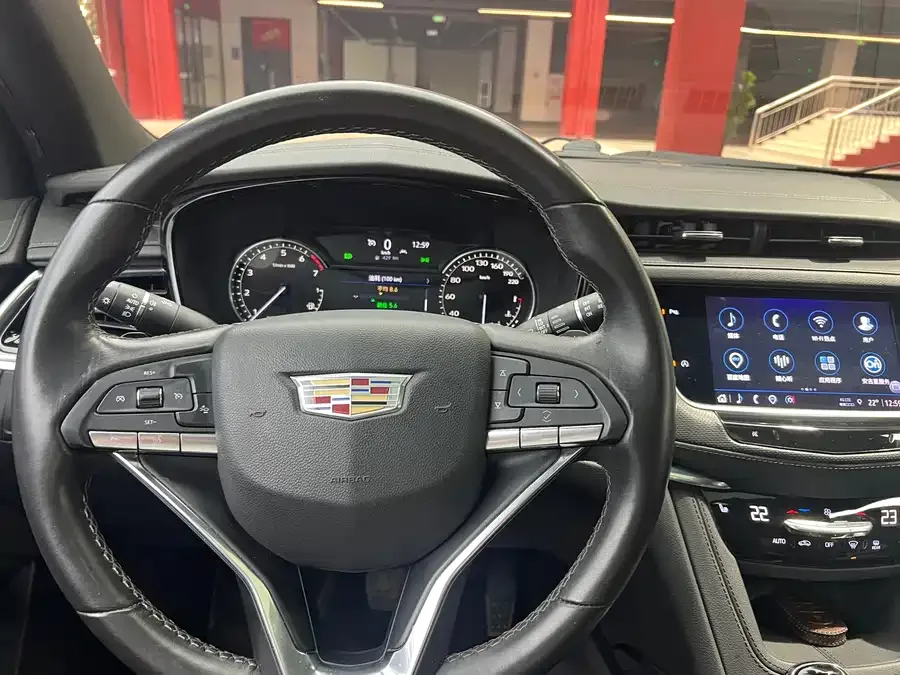 Cadillac XT6 2022 2.0T 7-Seat AWD Fashion 120th Anniversary Limited Edition 2022 — миниатюра 3