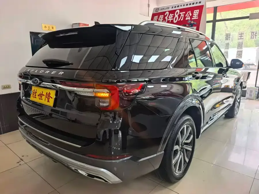 Ford Explorer Explorer 2023 EcoBoost 285 4WD Titanium Edition 7 Seaters 2024 — миниатюра 2