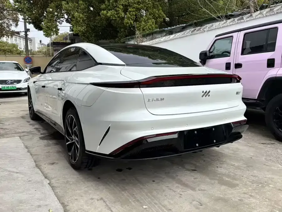IM Motors L7 Zhiji L7 2022 Dynamic 2023 — миниатюра 3