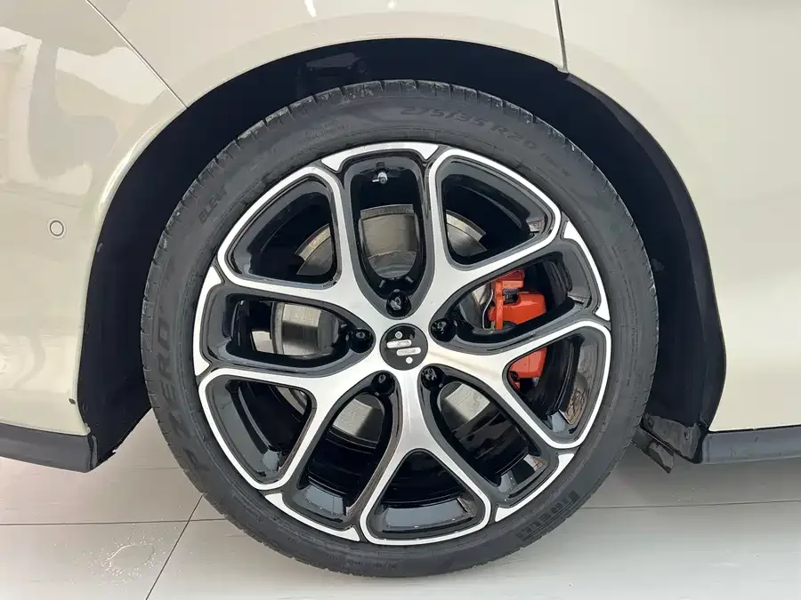 Zhiji L6 Zhiji L6 2025 Ultra 2025 — миниатюра 3