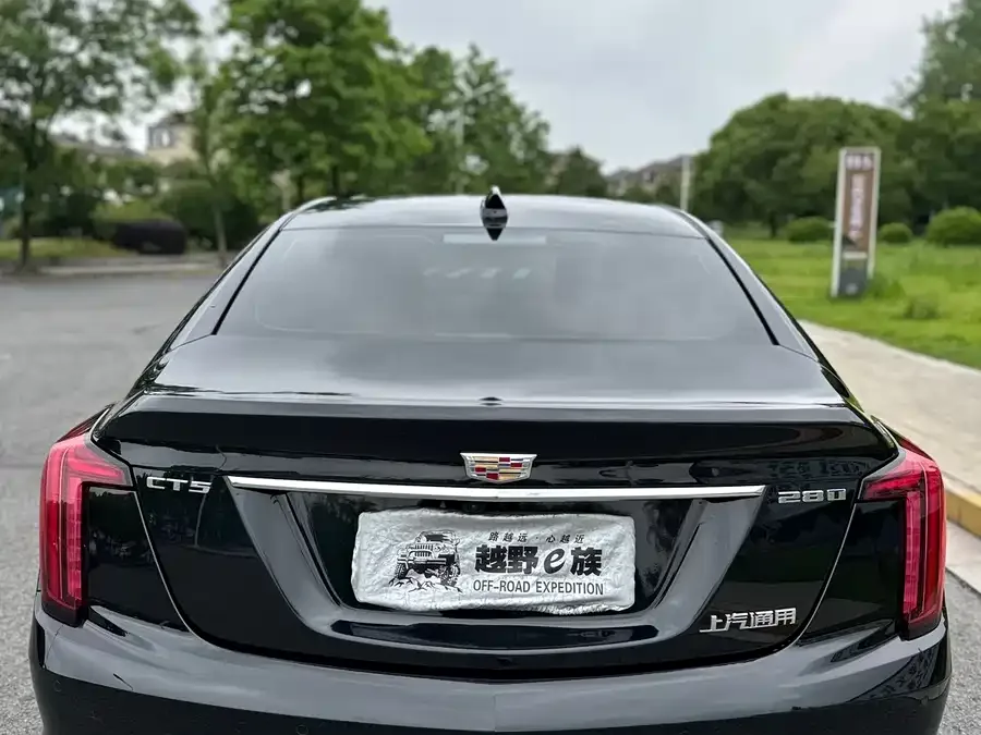 Cadillac CT5 2025 28T City Sports Edition 2025 — миниатюра 2