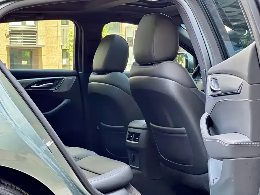 Cadillac CT5 2022 28T Luxury Edition 2023 — миниатюра 4