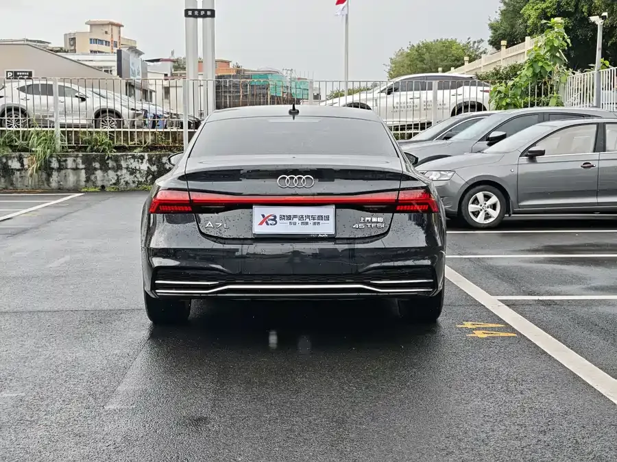 Audi A7L 2022 45 TFSI S-line Dream Flow Crystal Set 2023 — миниатюра 2