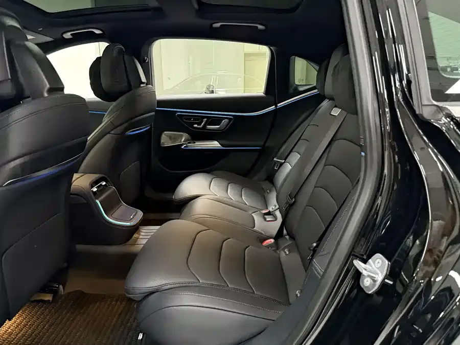 Mercedes-Benz E-Class Mercedes-Benz E-Class 2024 E 300 L Luxury Sports Edition 2024 — миниатюра 4