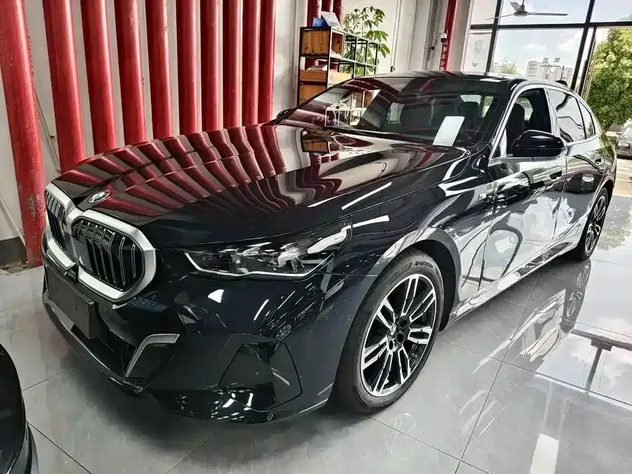 BMW 5 Series 2024
