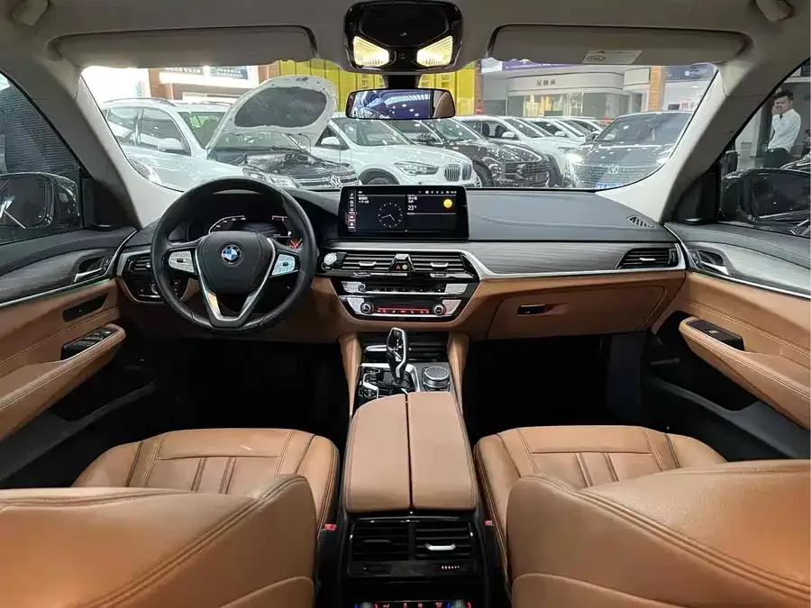 BMW 6 Series GT 2022 630i Luxury Design Package 2022 — миниатюра 3