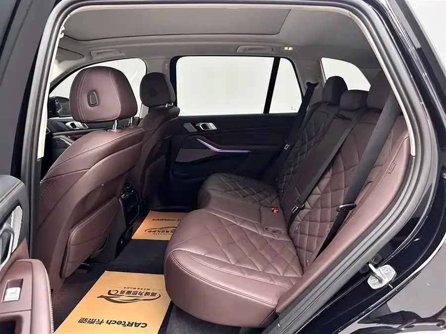 BMW X5 2022 xDrive 30Li Exclusive M Sport Package 2022 — миниатюра 3