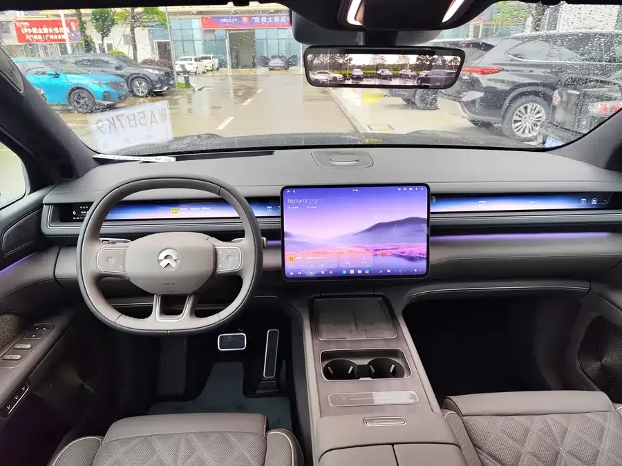 NIO ES8 NIO ES8 2026 Six-seat Executive Luxury Edition 2026 — миниатюра 2
