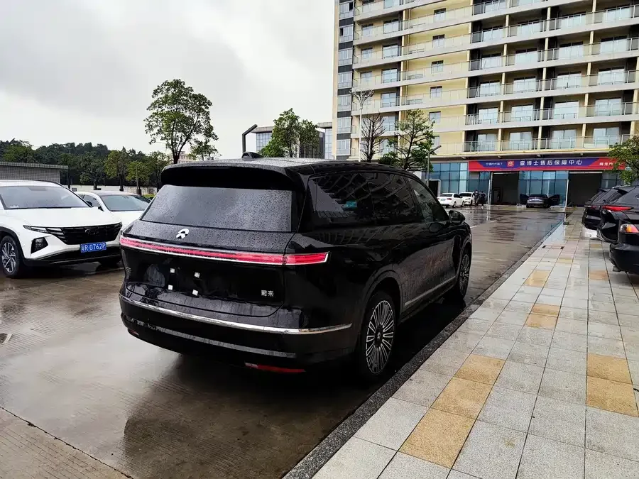 NIO ES8 NIO ES8 2026 Six-seat Executive Luxury Edition 2026 — миниатюра 3